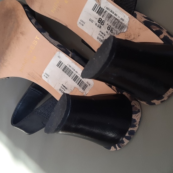 Sandals - Picture 11 of 11